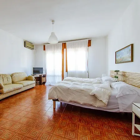 Abano Montegrotto Padova 公寓 *